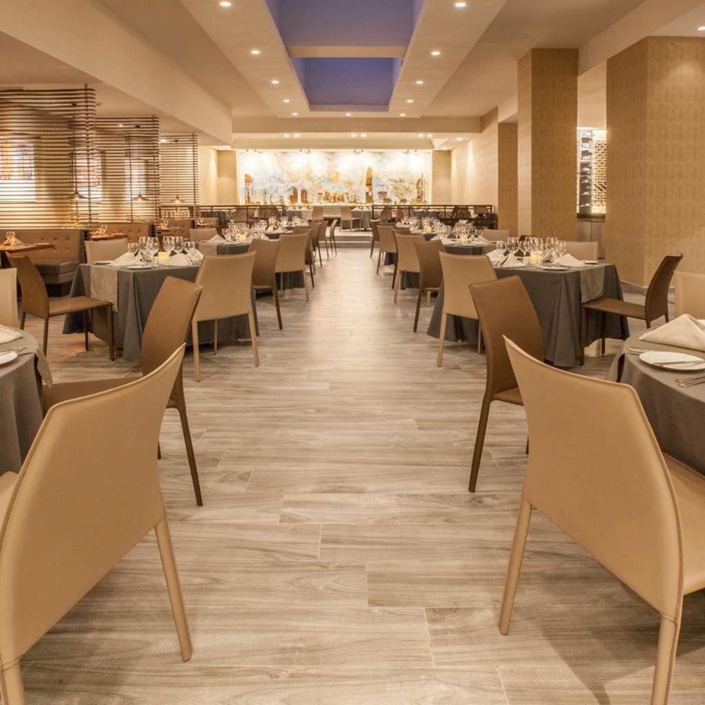 圣地亚哥皇冠假日酒店 餐厅 照片